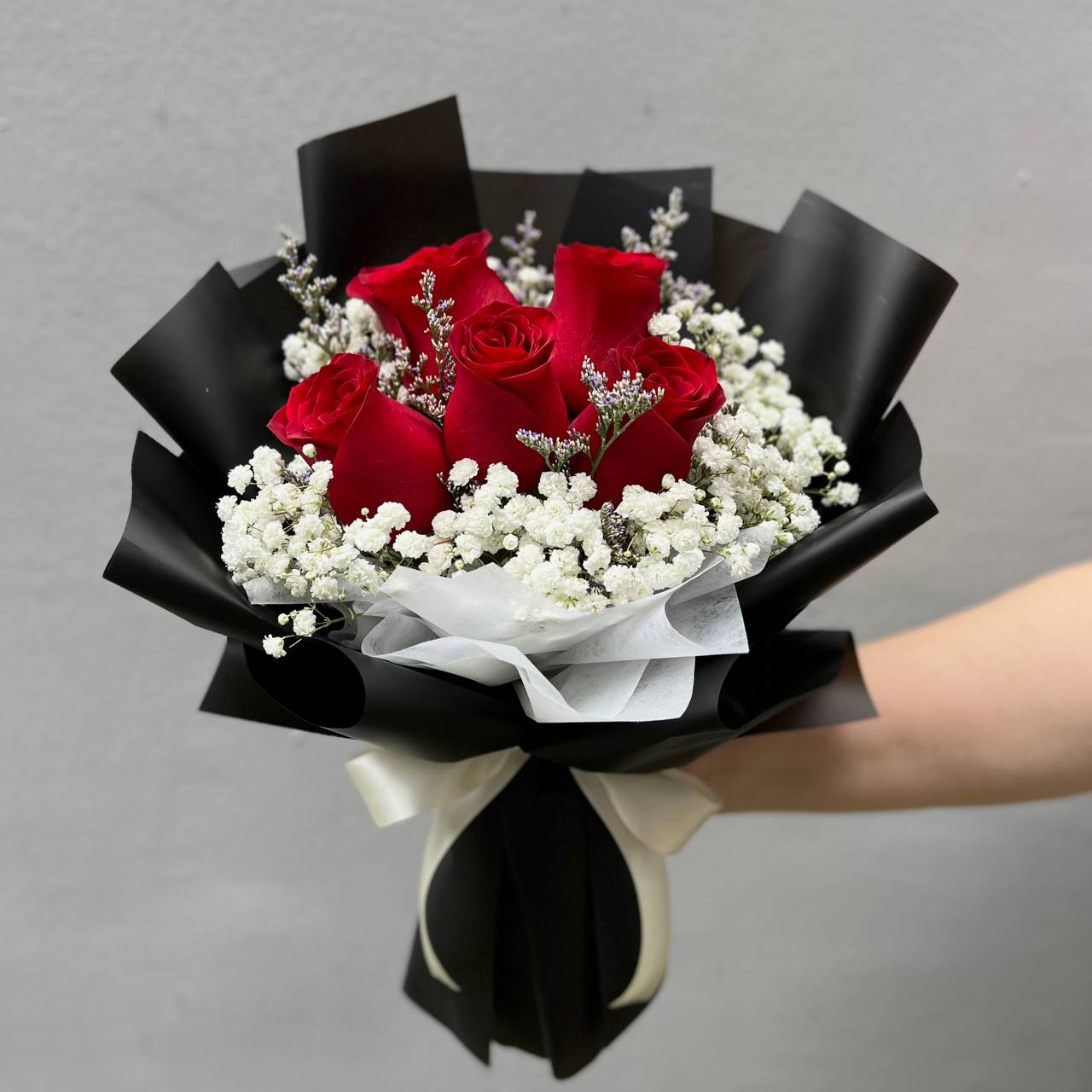 5 Rose Bouquet with Baby's Breath