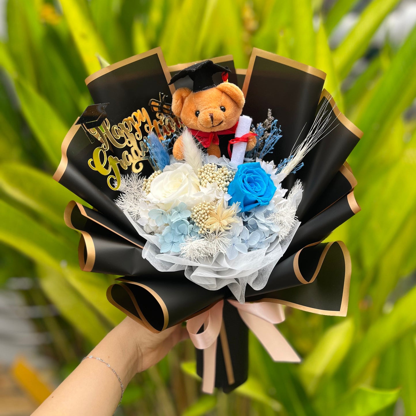 {G22} Preserved grad bouquet- 2 rose (Blue & White)
