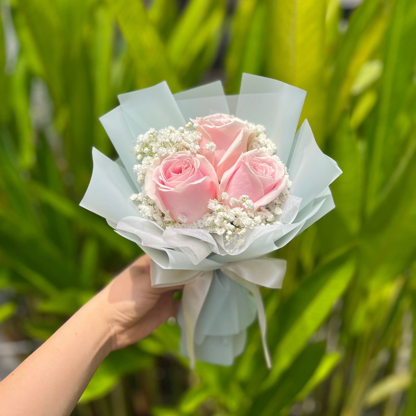 3 Rose Bouquet with Baby's Breath
