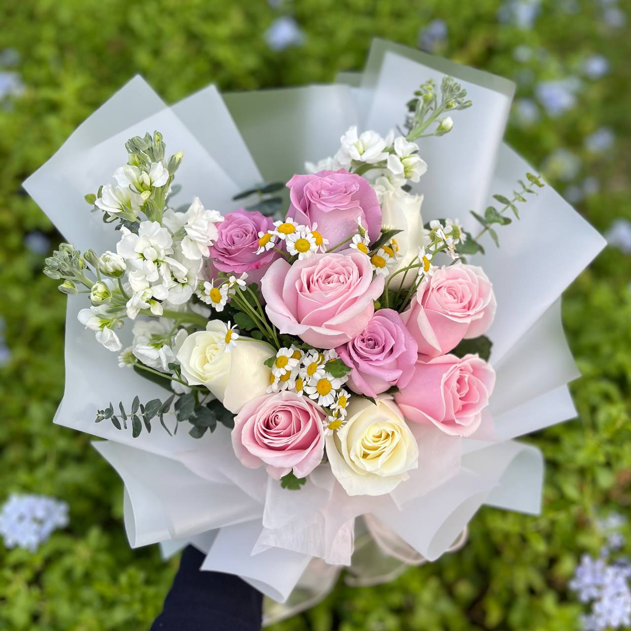 {M9} Spring- pink, lilac & white rose bouquet (grad)