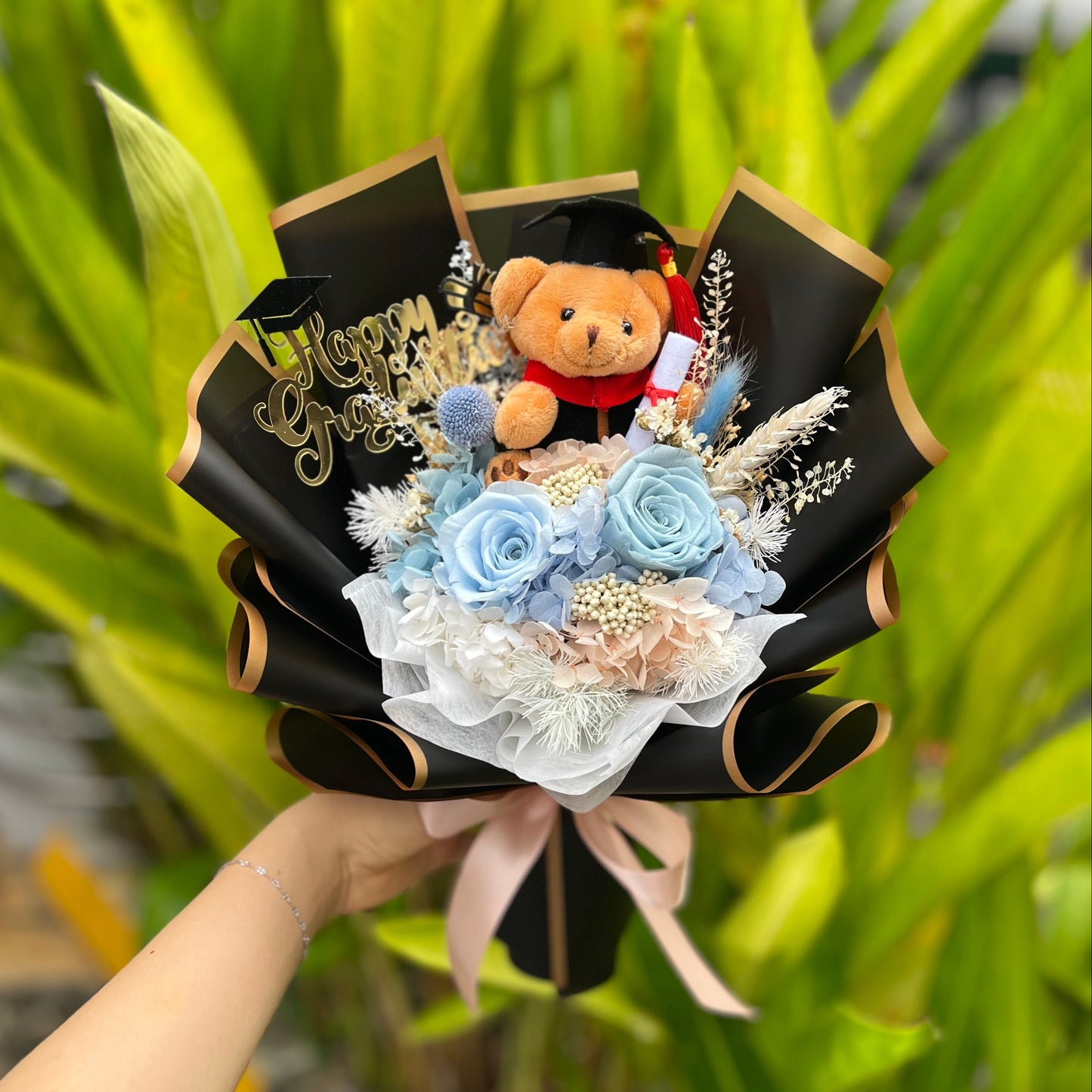 {G21} Preserved grad bouquet- 2 rose (Blue & Pastel Blue)