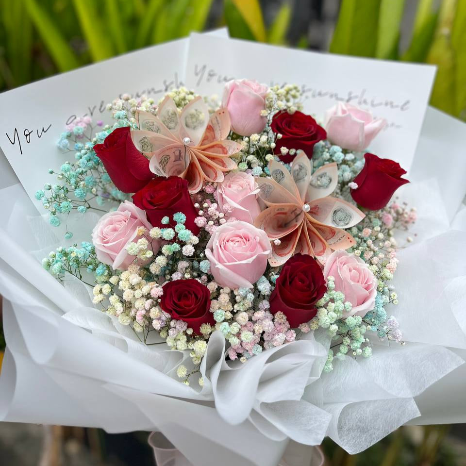 Rainbow cash blooms- 12 red & pink roses
