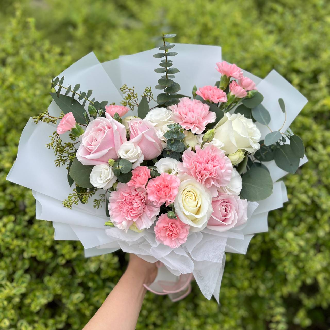 {M8} Forever pink- pink rose & carnation bouquet