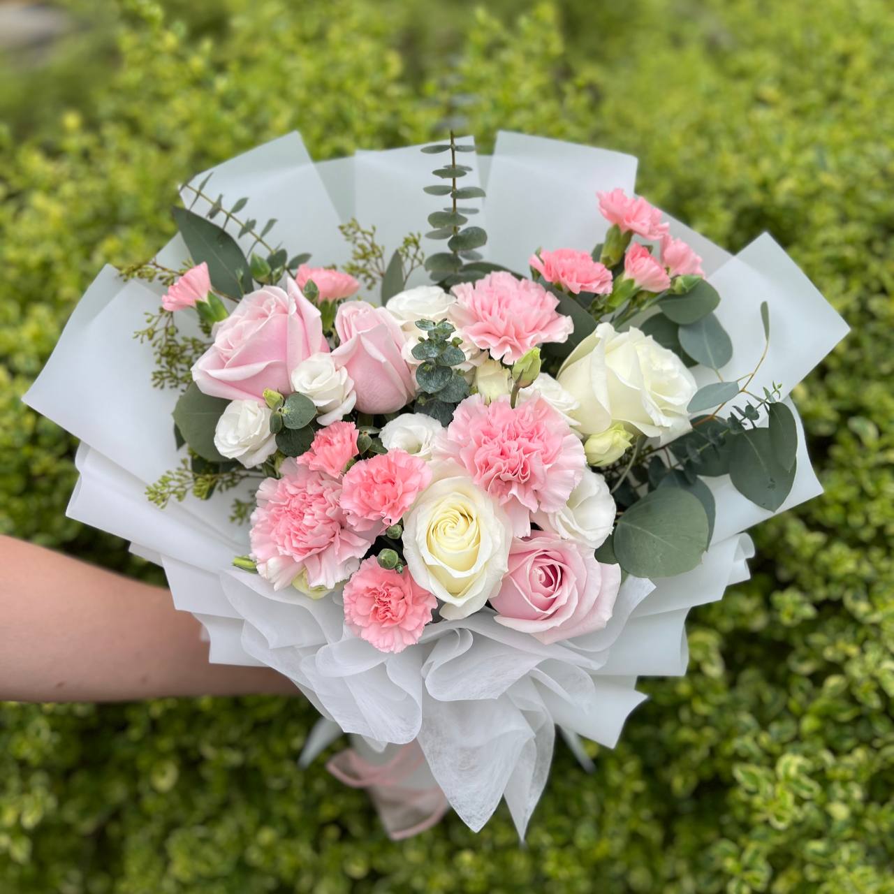 {M8} Forever pink- pink rose & carnation bouquet