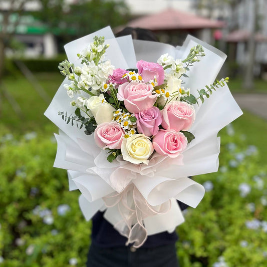 {M9} Spring- pink, lilac & white rose bouquet (grad)