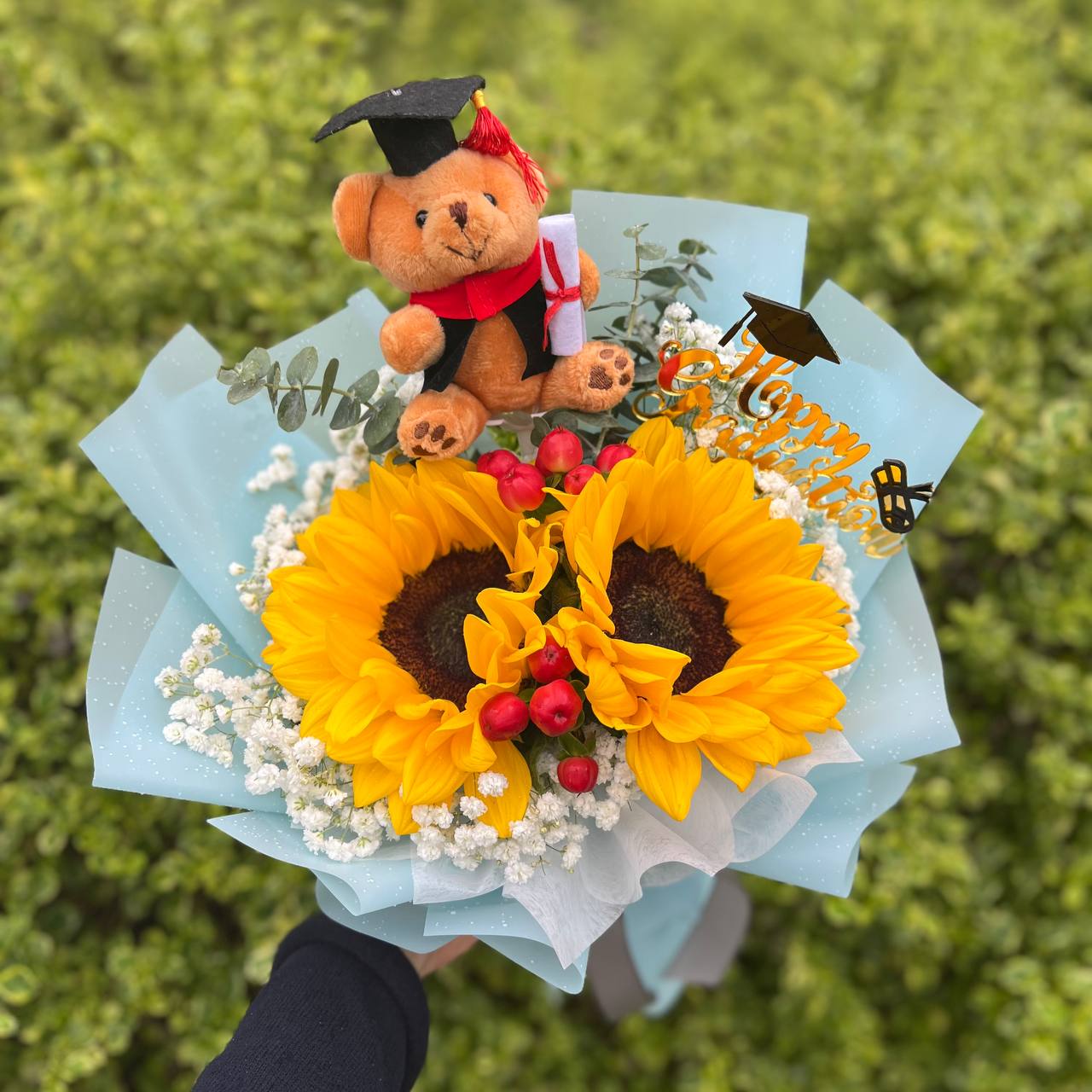 {G7} Graduation- 2 sunflower bouquet w bear