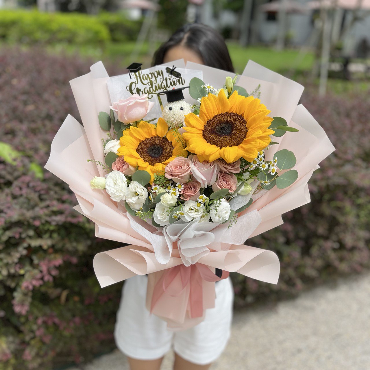 {G17} Graduate (pink)- Sunflowers & pink roses